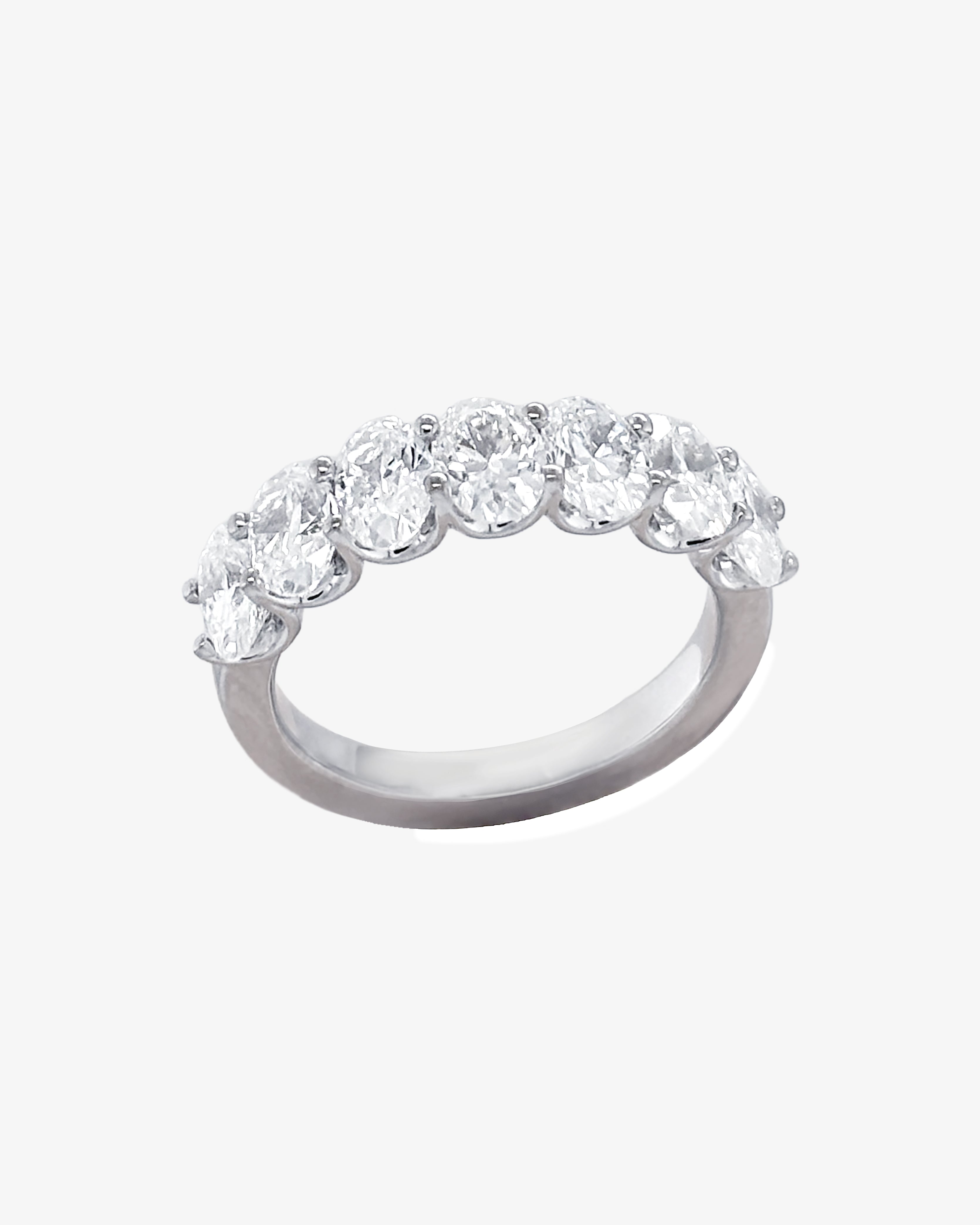 2.89ct Oval Diamond Band